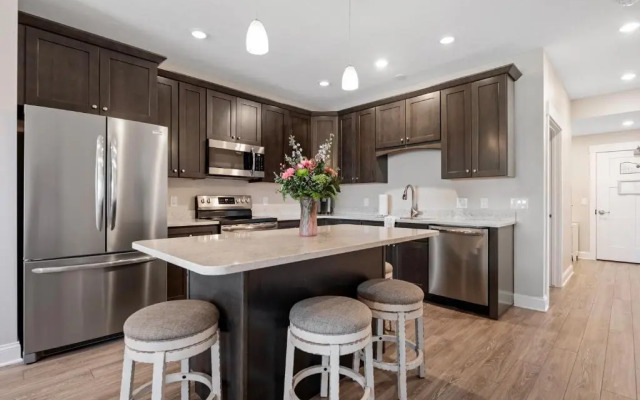 Kasa 539 Bay Street Traverse City