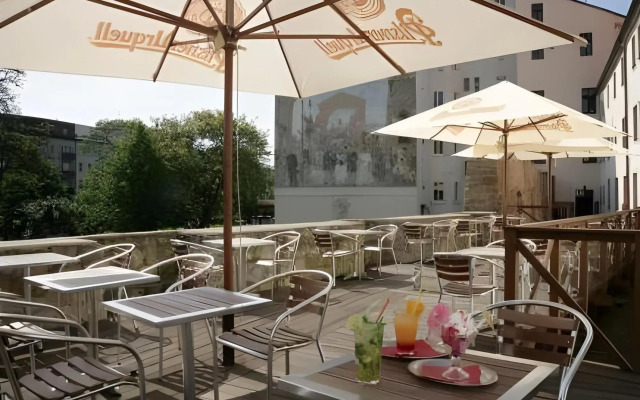 Hotel Rous