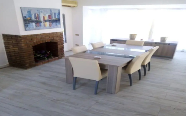 Hurgadian Luxurious Villa Adan El Mamsha Long and Short Term