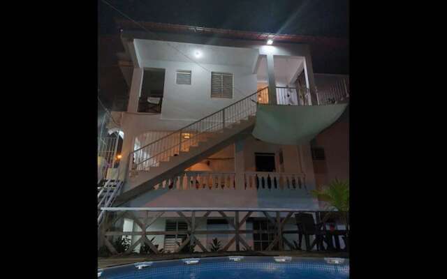 Quiet Studio - Apartment 4 in Villa Coconut