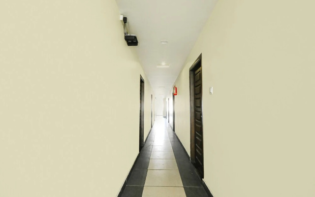 Fabhotel Galaxy Suites
