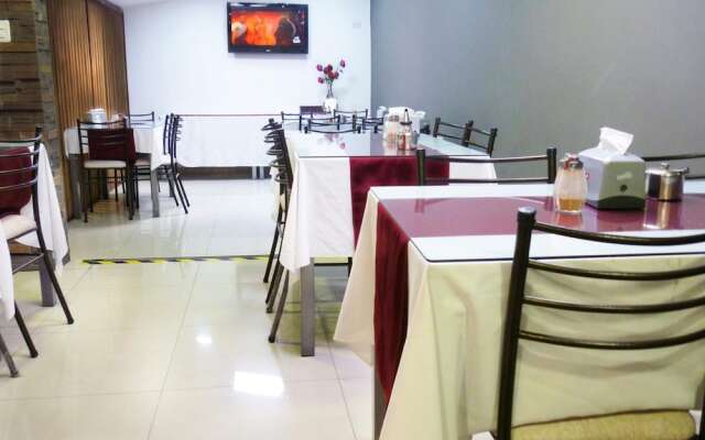 Hostal El Roble