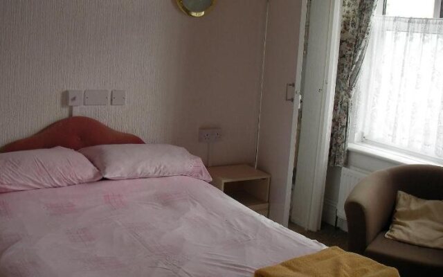 Melrose Hotel