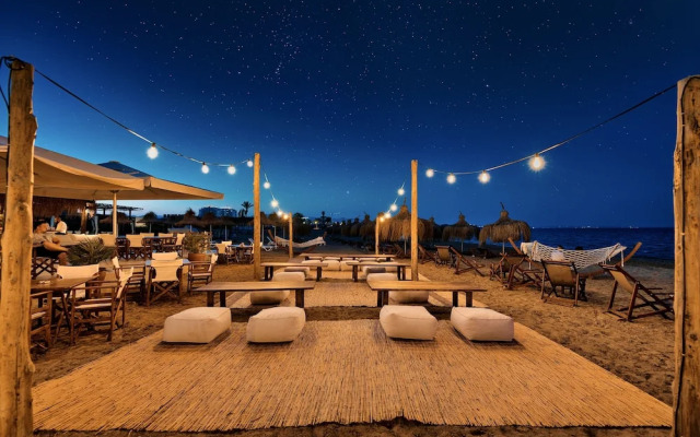 Long Beach Villas