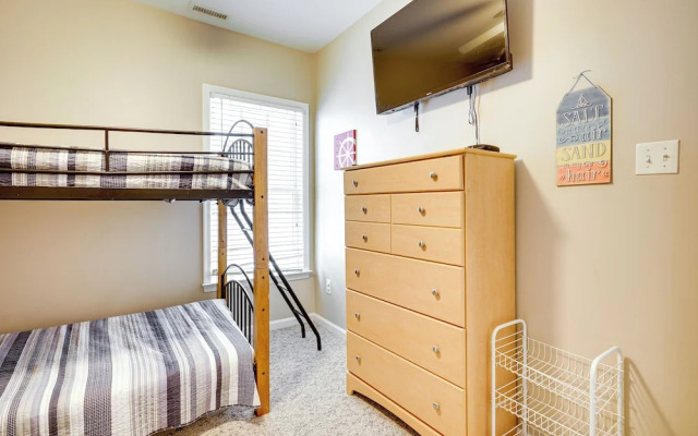 Wildwood Vacation Rental: Walk to Beach Access!