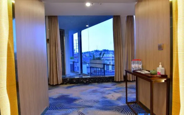 Pu'er Kaibang Hotel (Meizihu Children's Hospital Shop)