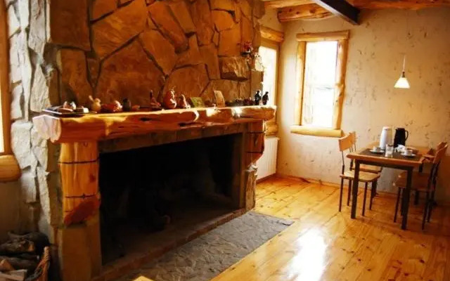 Ruca Pehuen Eco-Lodge De Montaña