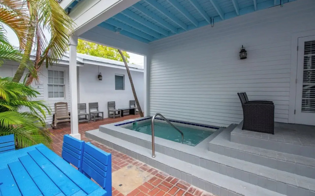 Banana's Foster Guesthouse