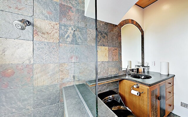 1633 La Jolla - 4 Br Home