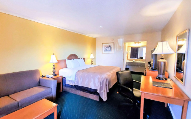 Quality Inn near Manatee Springs State Park