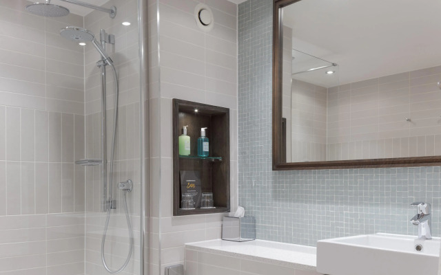 Staybridge Suites London Heathrow - Bath Road by IHG