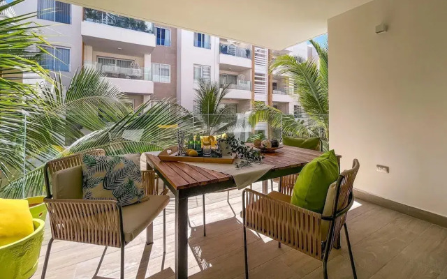 Beautiful Condo Just Steps Away From the Beach