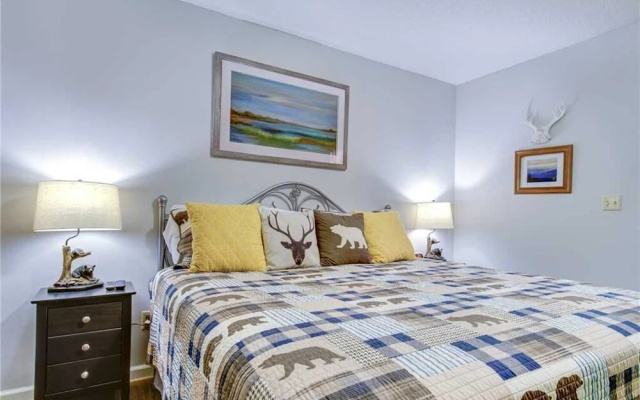 Eagles Nest II - Two Bedroom Cabin