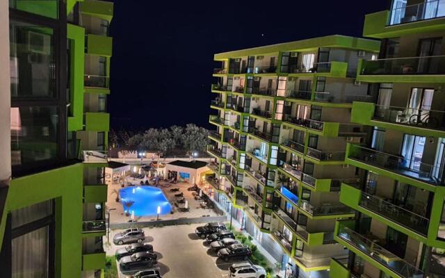 Sensation Apartment By Alezzi