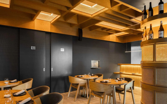 The Lockin Bar & Resturant