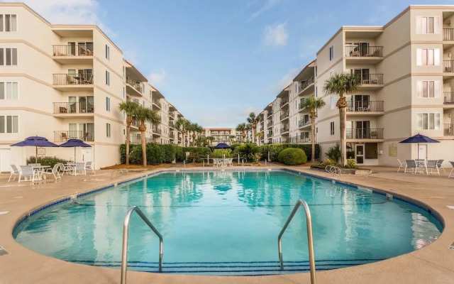 Hodnett Cooper's Beach Club