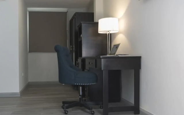 King's Hotel & Residences