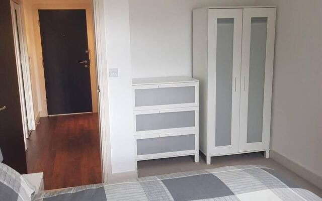 Comfy 1-bed Apartment in Huddersfield