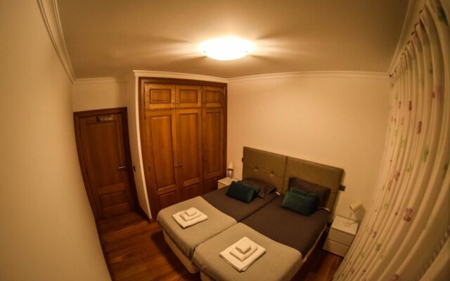 House With 3 Bedrooms in Funchal, With Wonderful sea View, Private Poo