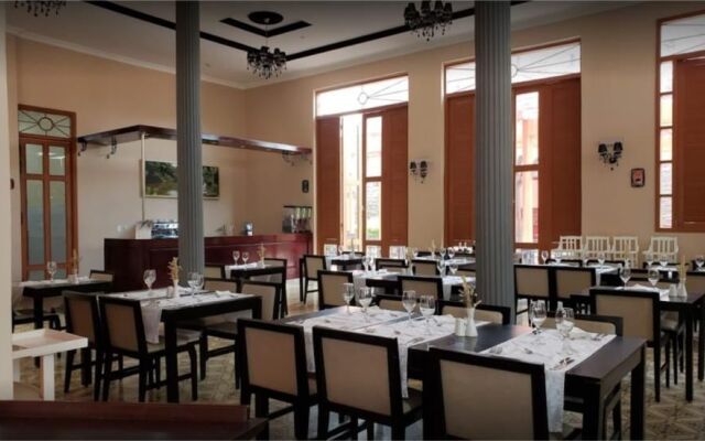 E Rueda Hotel