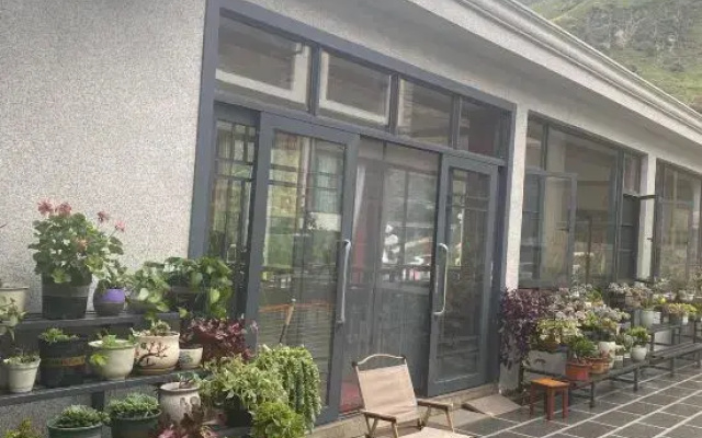 Shangri-La Central Tiger Leaping Canyon Dream Boutique B&B