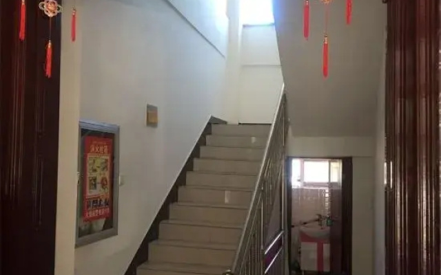 Nalati Puzhou Hotel
