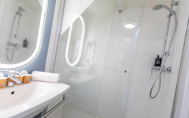 ibis Granville Port de plaisance