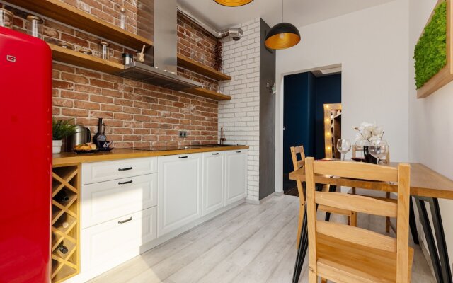Deep Green Apartment by Renters