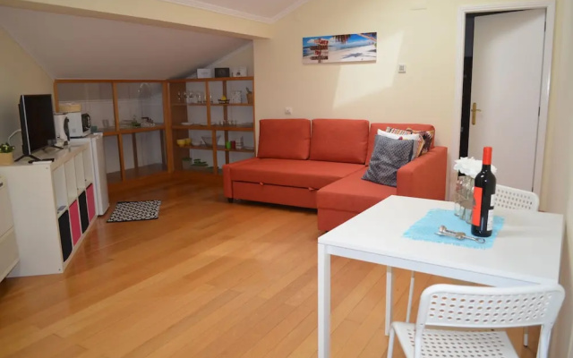 Cozy Studio at Carcavelos Beach