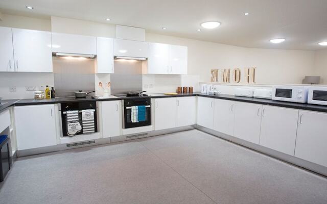 Powis Place - Campus Residence