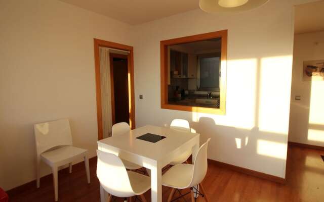 Apartment With sea View, Walking Distance to the Beach