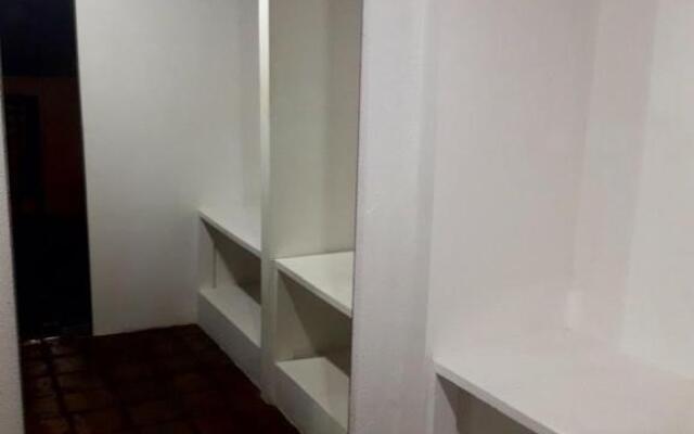 Hostel E Suites Rota Da 13