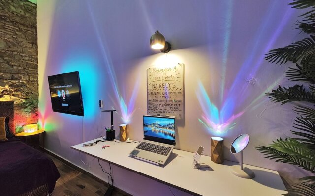 Oddity Studio By Paradox