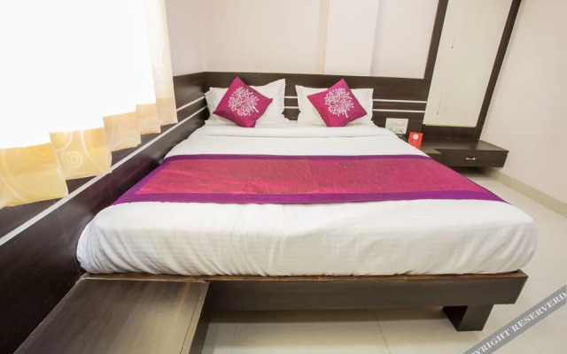 OYO 8882 Hotel Pishori Residency