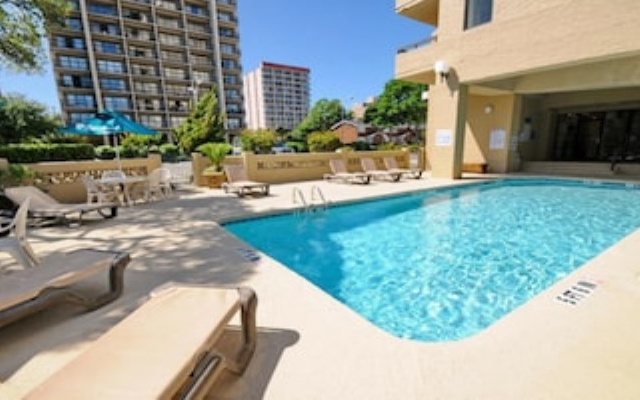 Palms Resort by Elliott Beach Rentals