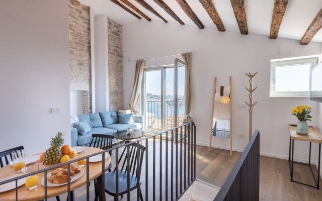 The View Apartment Old Town by Irundo