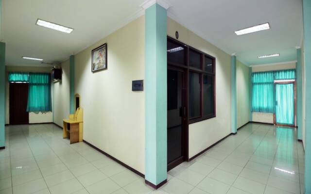 Airy Regol Moch Ramdan 96 Bandung