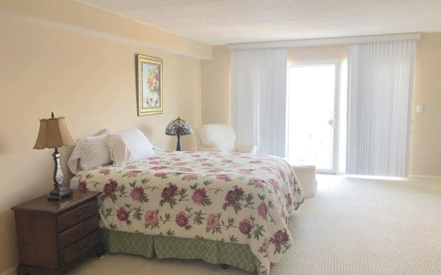 Collins Avenue 100 #309