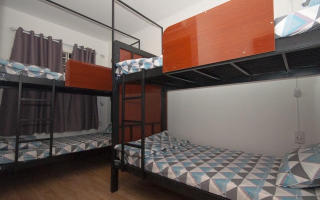 The Prince of Whales Hostel & Bar – Guest Rooms – Ho Chi Minh City