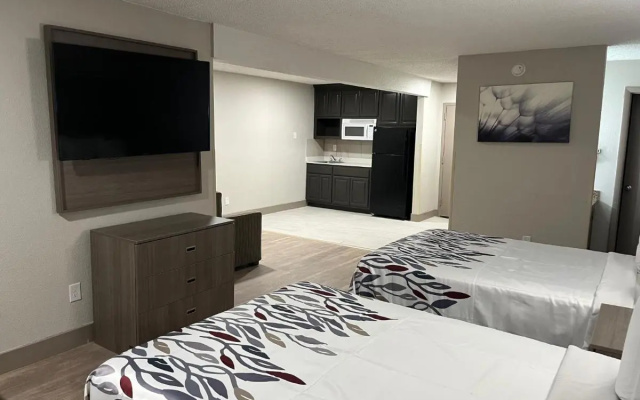 Red Roof Inn & Suites Newport News