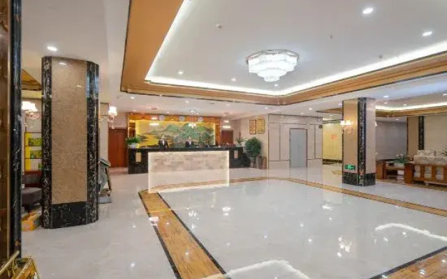Champs Hotel
