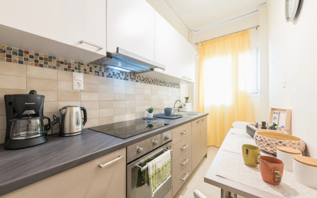 Stylish Kerameikos Apartment by Cloudkeys