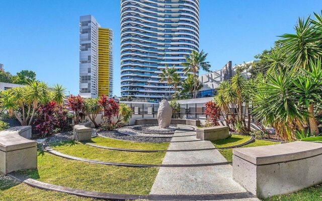 The Oracle Broadbeach 906