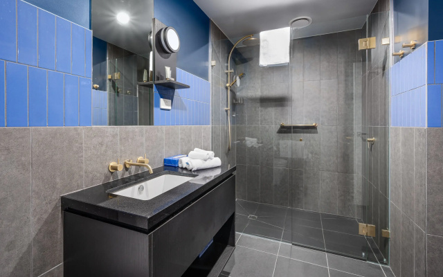 Oros Hotel and Apartments