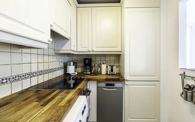 Converted Brewery Apartment With Terrace