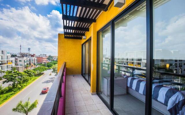 Lunada Condo by Bric