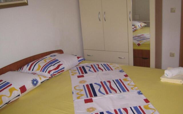Apartments Joško - 70 m from beach