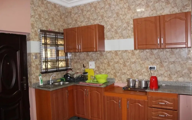Ayoluyem Hotel