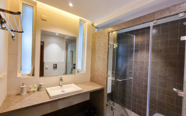 CRS Inn - A Premium Homestay ( near Cyber Hub)