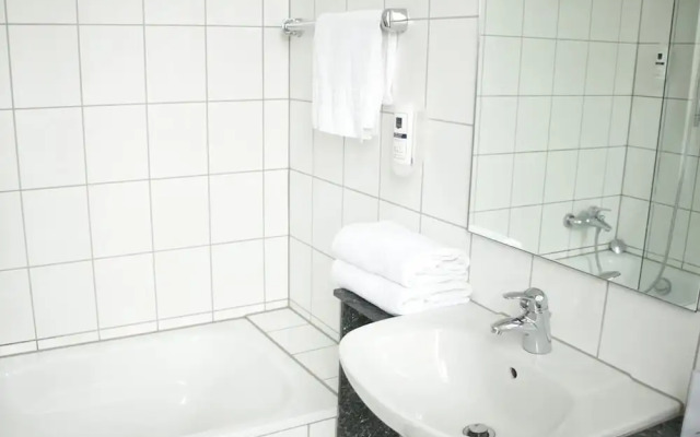 Z B Hotel